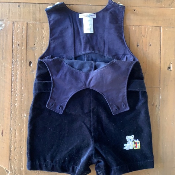 Creme de la creme velvet Jon Jon bow tie set - Picture 5 of 11